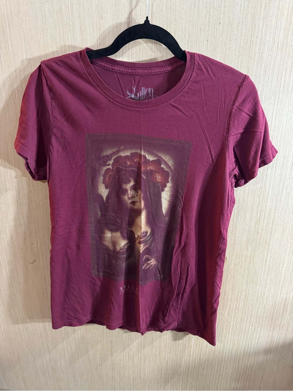 Women's Sullen Graphic Tee in Deep Berry Size Large